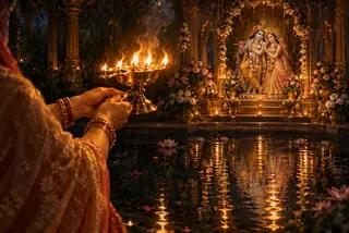 राधा-कृष्ण के पुष्प-सजे मंदिर के सामने हाथों में आरती-दीप और जल पर झिलमिलाता स्वर्णिम प्रकाश